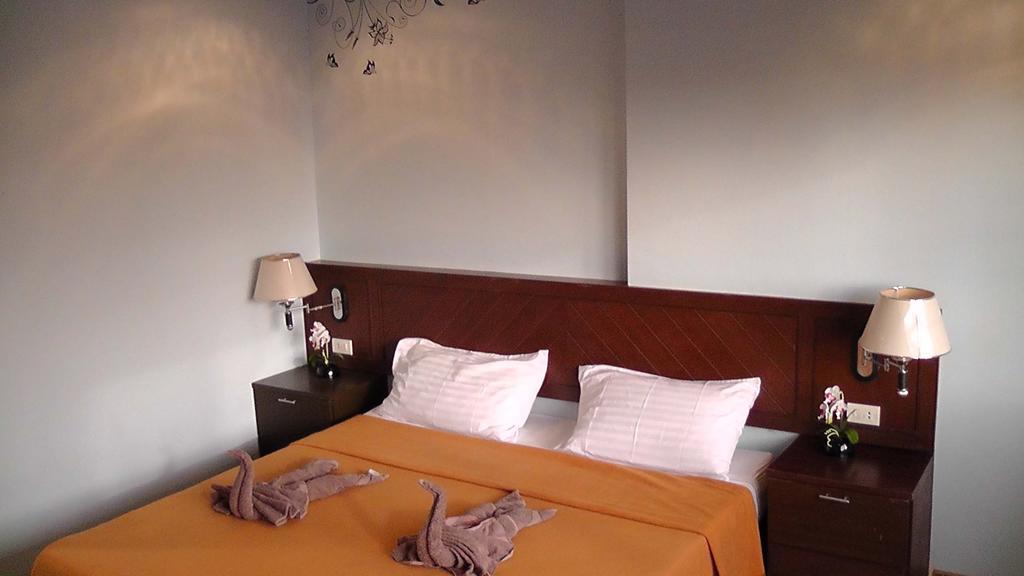 Feng Shui House Hotell Patong Rum bild