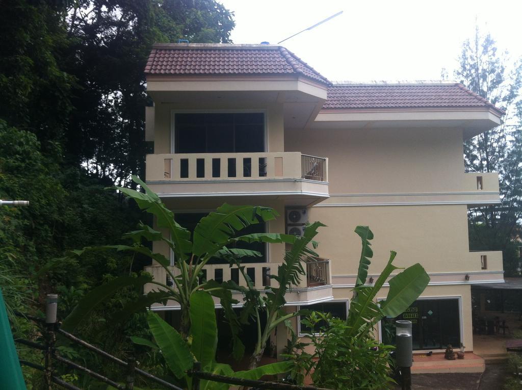 Feng Shui House Hotell Patong Exteriör bild
