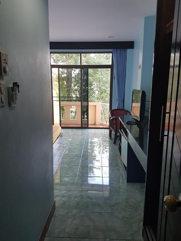 Feng Shui House Hotell Patong Exteriör bild