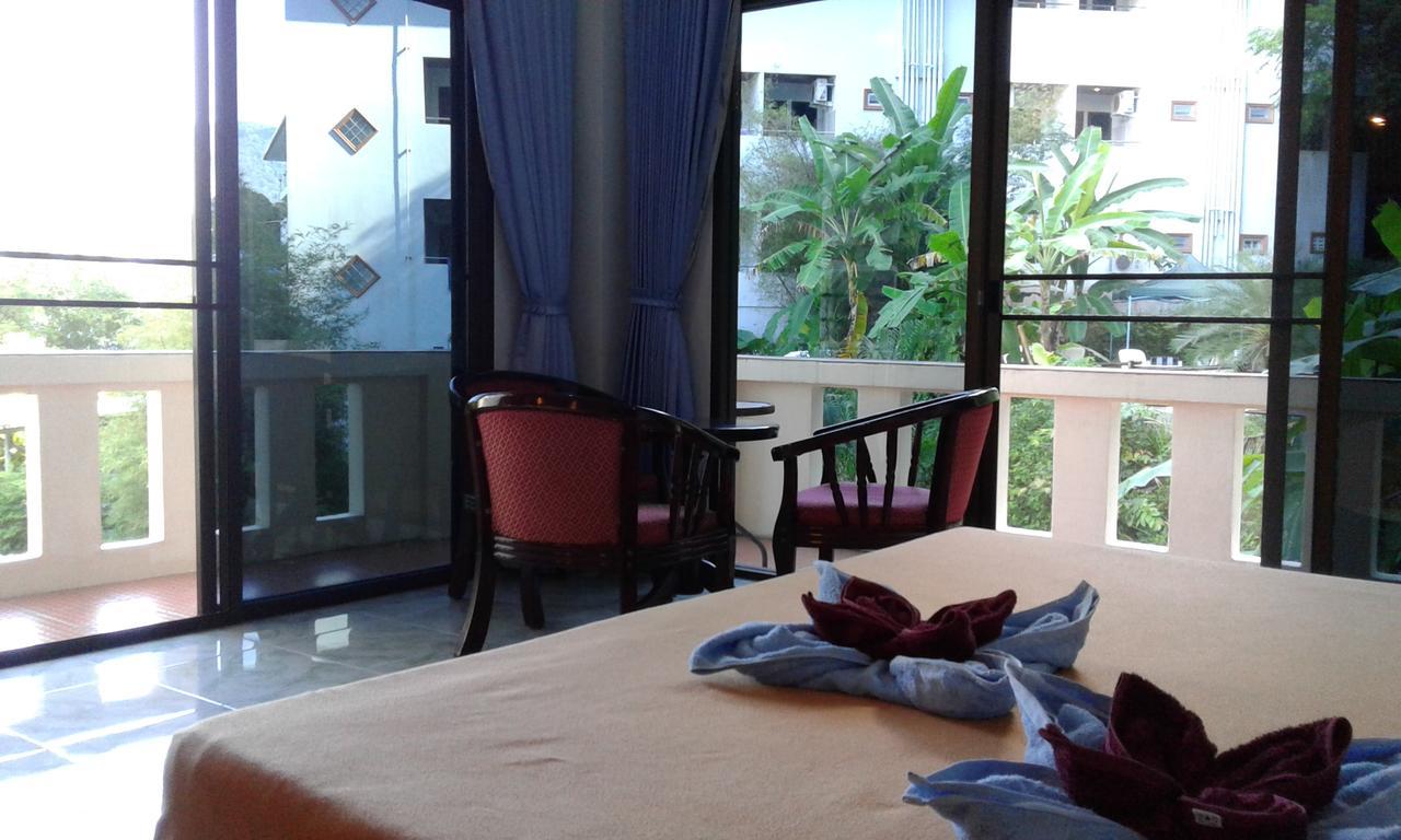Feng Shui House Hotell Patong Exteriör bild