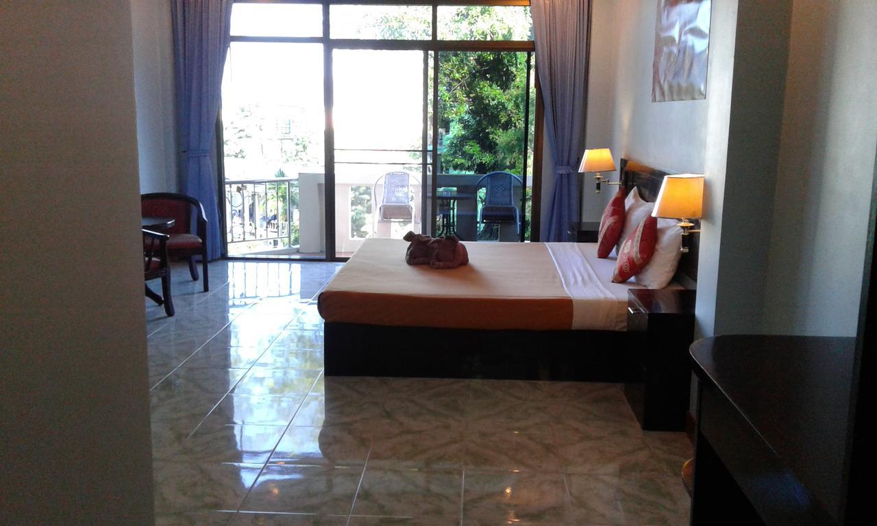 Feng Shui House Hotell Patong Exteriör bild