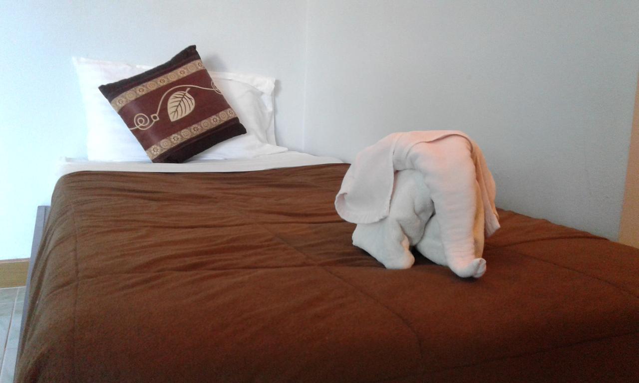 Feng Shui House Hotell Patong Exteriör bild