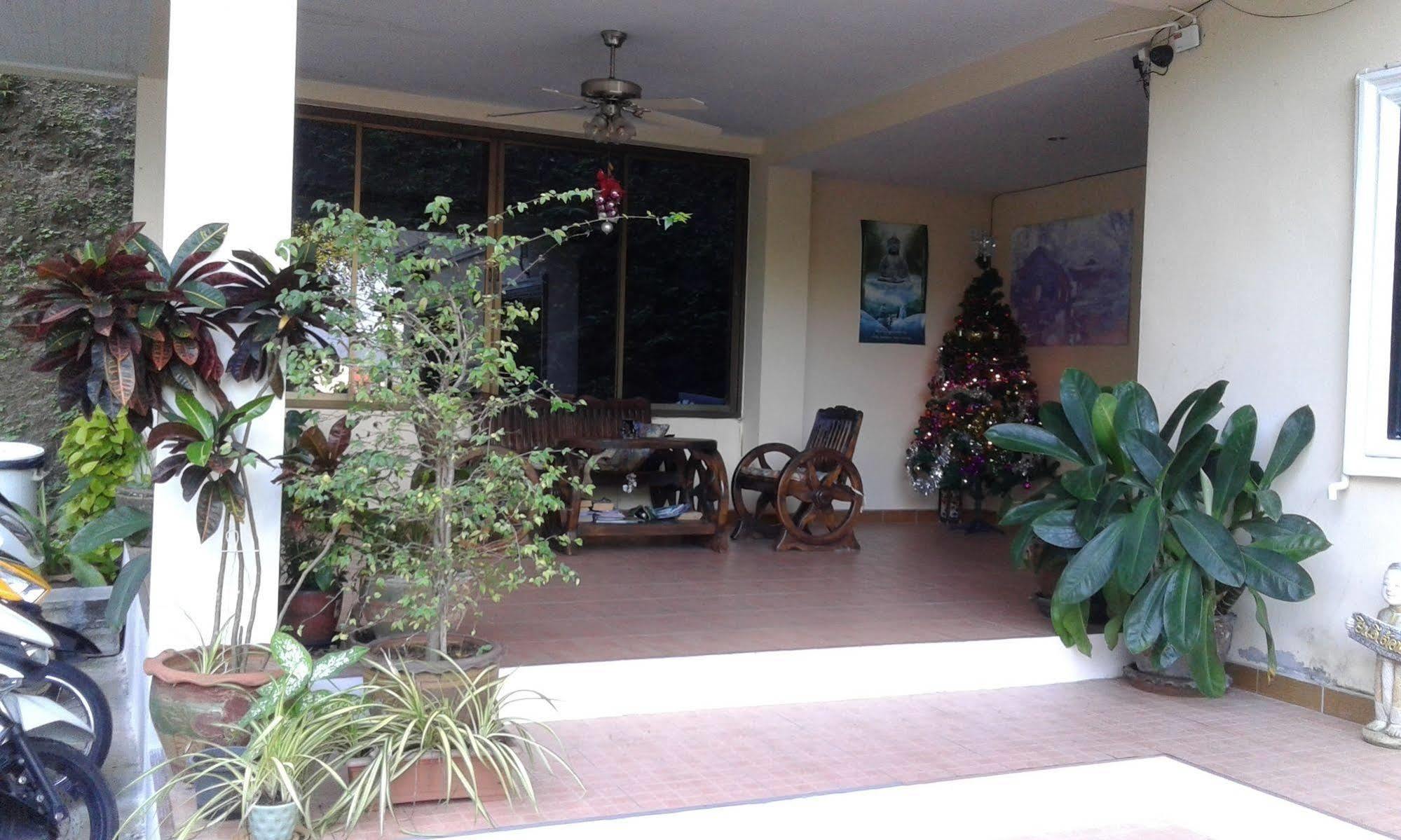 Feng Shui House Hotell Patong Exteriör bild